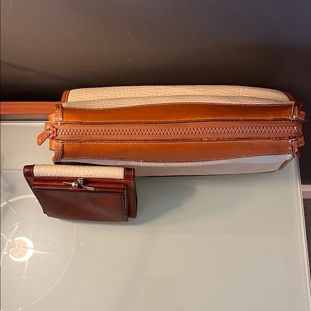 Dooney & Bourke Peddle leather crossbody with matching wallet - Picture 9 of 9